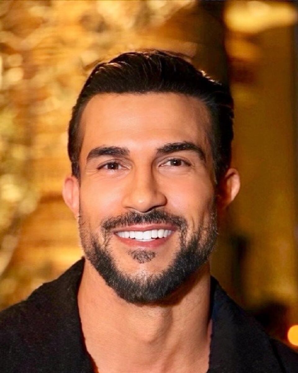 Portrait of Bryan Abasolo
