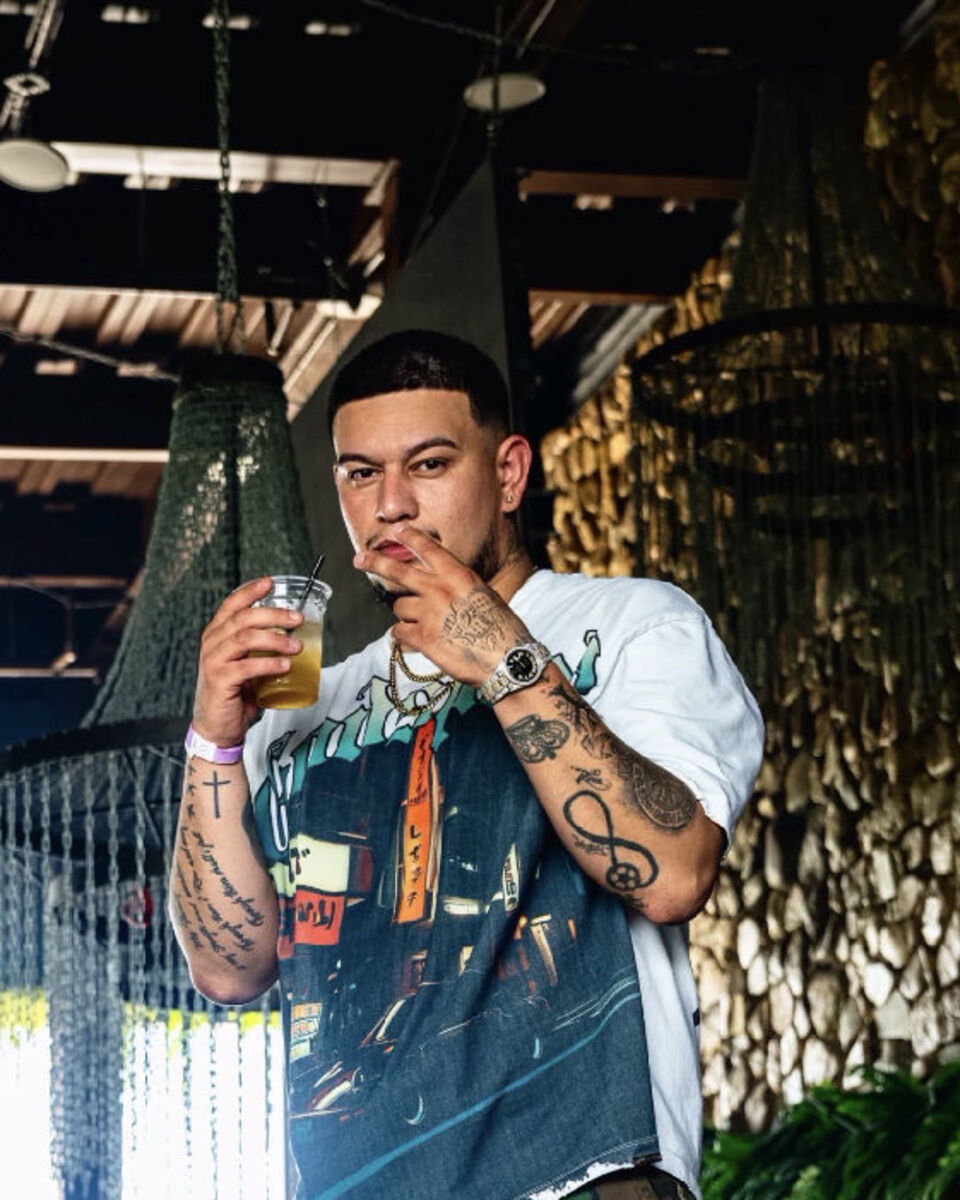 Portrait of Steve Vibezz